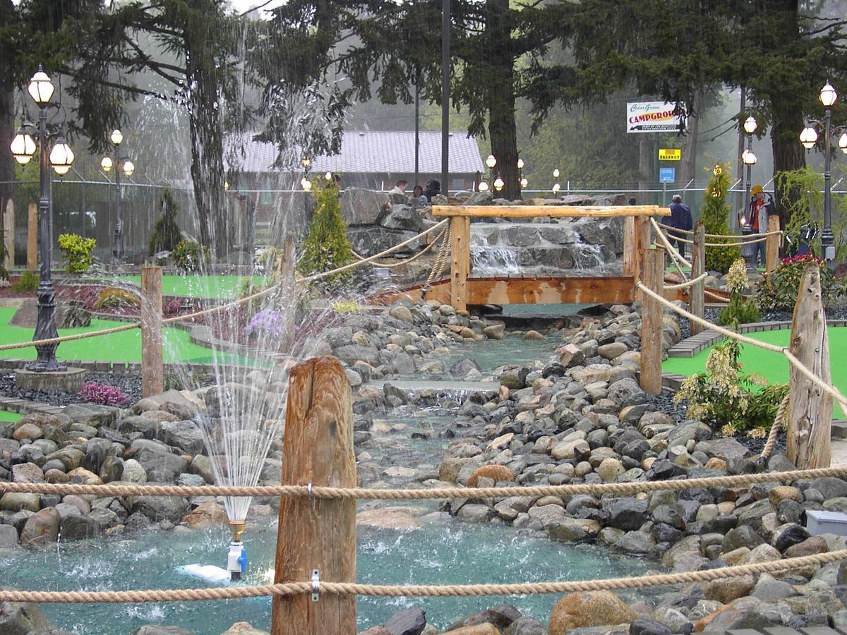 Riverside Resort & Rv Park Кваликум-Бич Экстерьер фото